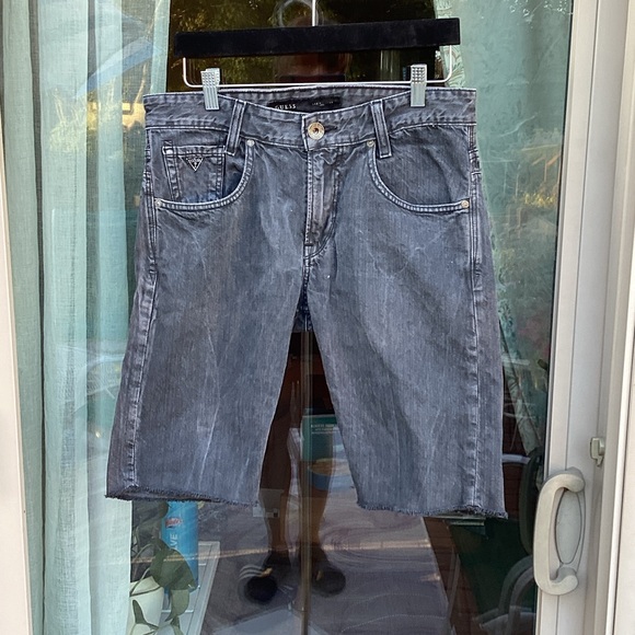 Guess Men's Washed Gray Jean Shorts - Picture 1 of 4